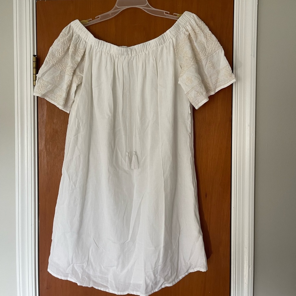 Old Navy, White, off the shoulder dress! New with tags! Never worn